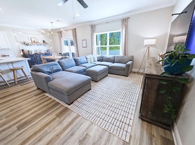 Welcome to your dream home, perfectly situated on an interior - photo 15