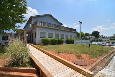 Welcome to lake living made easy in the highly sought-after - photo 27