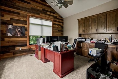 Experience the perfect blend of rustic elegance and modern - photo 31