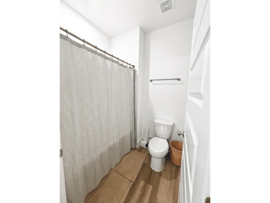 Welcome to your dream home, perfectly situated on an interior - photo 37
