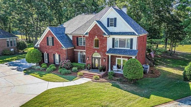 Nestled in a quiet cul-de-sac, welcome home to this gorgeous - photo 1