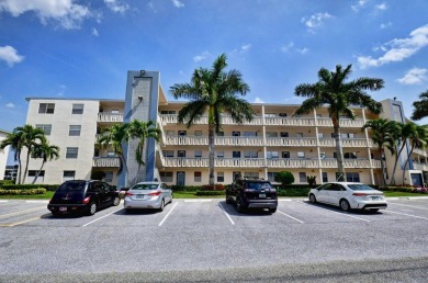 Lake Condo For Sale in Boca Raton, Florida