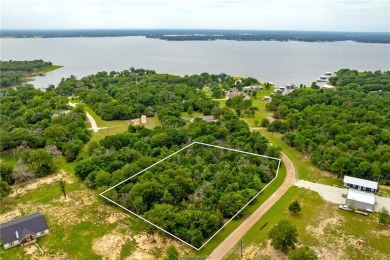 Lake Lot For Sale in Marquez, Texas