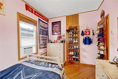 Prime Dyker Heights Location! Welcome to this charming - photo 21