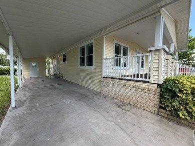 Welcome home to this beautifully updated 2006 Palm Harbor - photo 24