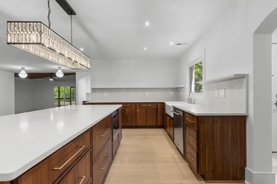 Welcome to this completely renovated five bedroom, four bath - photo 7