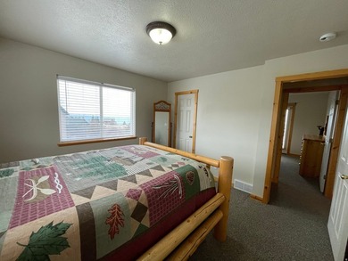 Turnkey Bear Lake cabin just over the Idaho border in coveted - photo 32