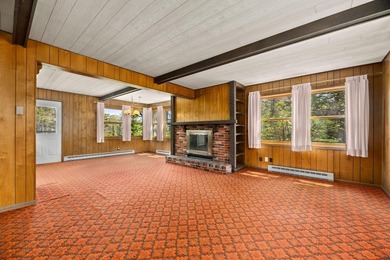 The view steals the show at this Wisconsin River home, where 315 - photo 4