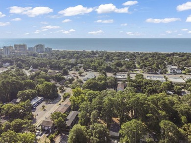 3 BLOCKS TO THE BEACH! Nestled in Wildwood Oaks, this townhouse - photo 2