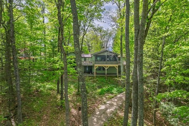 Own the ultimate turnkey multi-generational compound & executive - photo 1