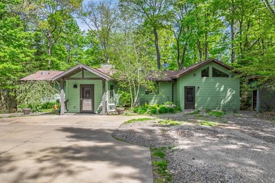 Own the ultimate turnkey multi-generational compound & executive - photo 3