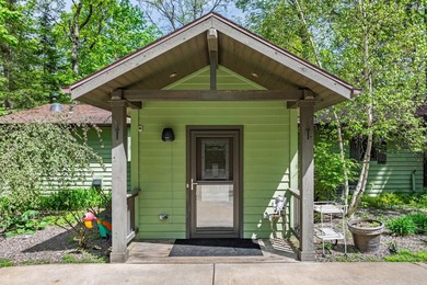 Own the ultimate turnkey multi-generational compound & executive - photo 5