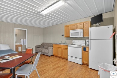 ? Bucksaw Resort & Marina - Truman Lake, Clinton, MO A rare - photo 46