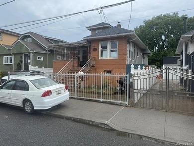 Mint 1 Family features 5 Bedrooms, 4 Full Bth with Finished - photo 2
