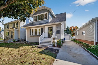 Lake Winnebago Home For Sale in Oshkosh Wisconsin