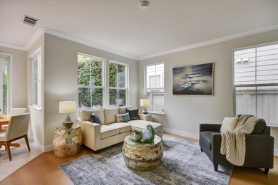 Wonderful bright, upgraded home with high ceilings. Immaculate - photo 13