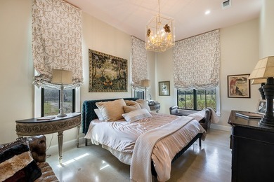 Nestled in the picturesque countryside just minutes from Round - photo 13