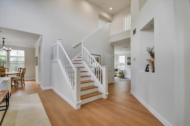 Wonderful bright, upgraded home with high ceilings. Immaculate - photo 19