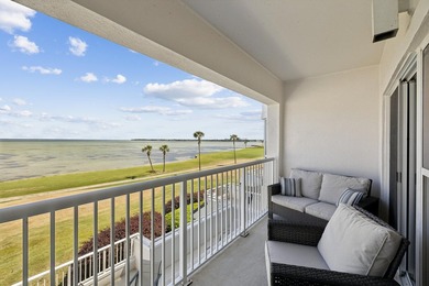 Located on the third floor, overlooking the 9th hole on The - photo 20