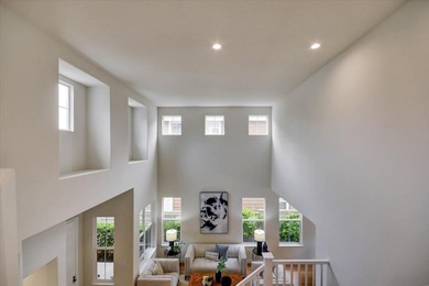 Wonderful bright, upgraded home with high ceilings. Immaculate - photo 21