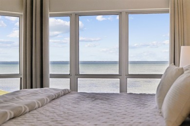 Located on the third floor, overlooking the 9th hole on The - photo 29