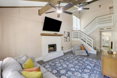 4 bed 2 bath Home on 2 lots in Cape Royale - photo 15