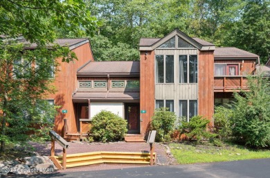 Big Boulder Lake Townhome/Townhouse For Sale in Lake Harmony Pennsylvania