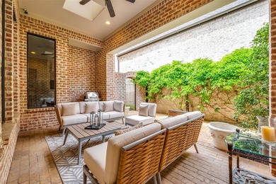 This exceptional home is ideally situated on an interior corner - photo 20