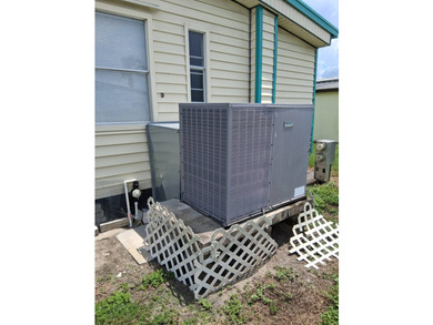 Welcome to beautiful Hudson, Florida. This charming 2-bedroom - photo 23