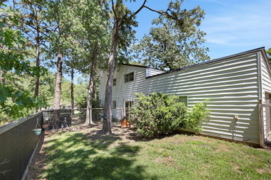 4 bed 2 bath Home on 2 lots in Cape Royale - photo 2