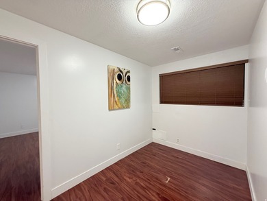 Motivated seller*Well kept Sandy Neighborhood*Cul-de-sac*Vaulted