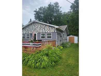 (private lake, pond, creek) Home Active Under Contract in Cambridge Wisconsin