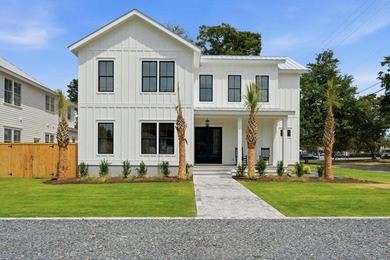 Welcome to 6 Vincent Drive located in the heart of South Mount - photo 1