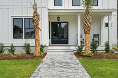 Welcome to 6 Vincent Drive located in the heart of South Mount - photo 4