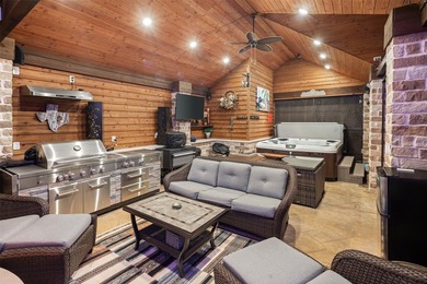 Warning: There isn't enough space to list all of this home's - photo 7