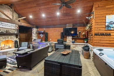 Warning: There isn't enough space to list all of this home's - photo 8