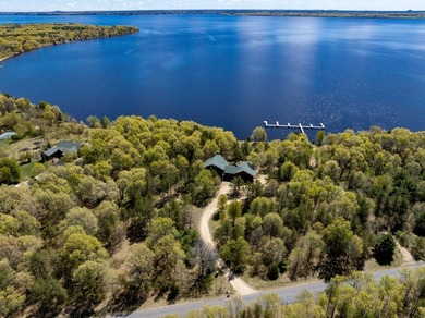 Located in Big Bay on beautiful Lake Petenwell, this spacious - photo 2