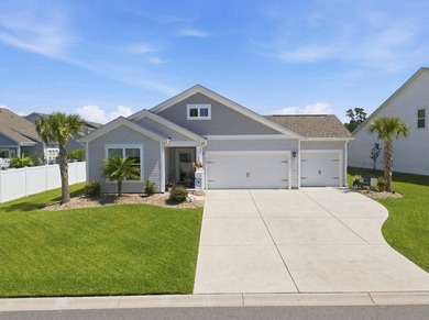 Waterfront 3-bedroom, 2-bathroom ranch on a pond-view lot in the - photo 1
