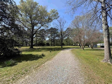 Discover the perfect blend of comfort, space, and country charm - photo 23