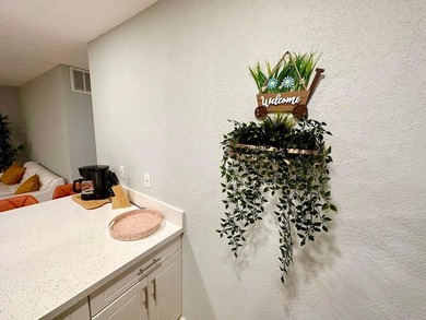 Spacious and fully equipped 4-bedroom, 4-bathroom one-story home - photo 25