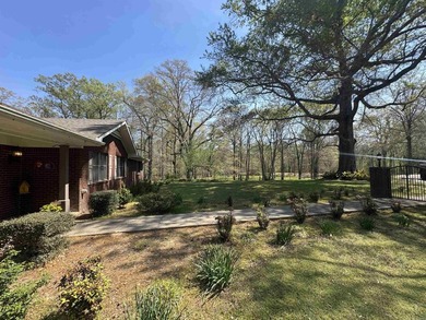 Discover the perfect blend of comfort, space, and country charm - photo 29