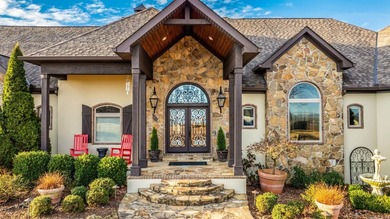 Luxury, Light & Unmatched Views on 1.51 Acres. Overlooking the - photo 2