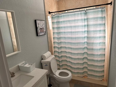 Spacious and fully equipped 4-bedroom, 4-bathroom one-story home - photo 32