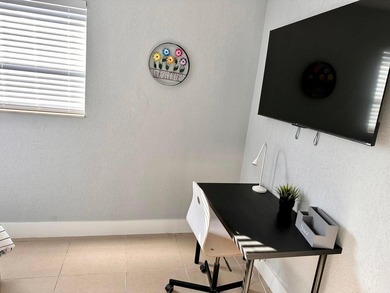 Spacious and fully equipped 4-bedroom, 4-bathroom one-story home - photo 33