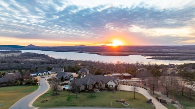 Luxury, Light & Unmatched Views on 1.51 Acres. Overlooking the - photo 4