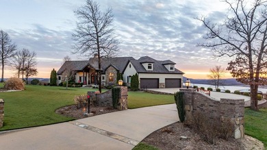 Luxury, Light & Unmatched Views on 1.51 Acres. Overlooking the - photo 5