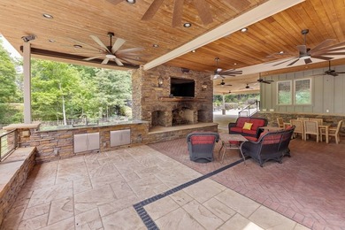 Set along the shores of Lake Harding, this one-of-a-kind 7 - photo 35