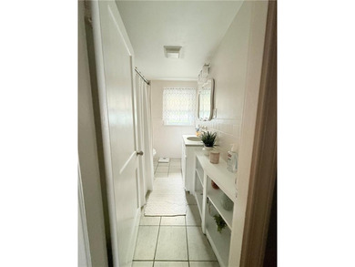 Welcome offers a comfortable layout with plenty of space to - photo 10