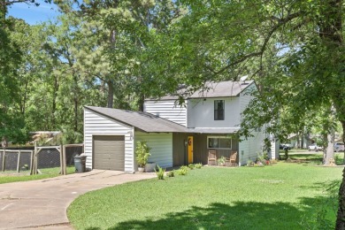 4 bed 2 bath Home on 2 lots in Cape Royale - photo 1