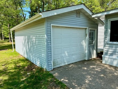 Welcome to this move in ready condo in the desirable Clear Lake - photo 2